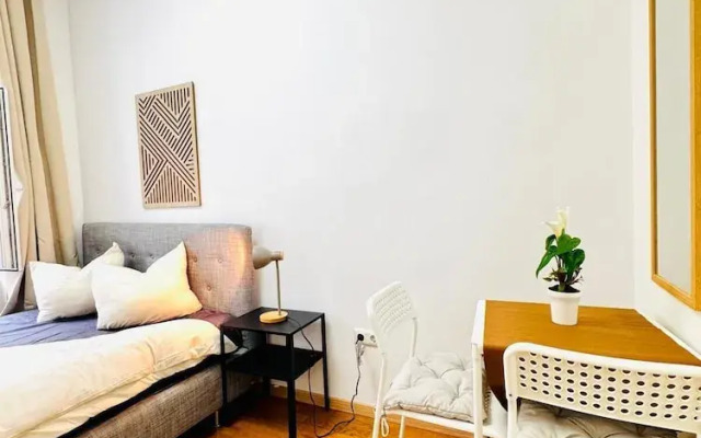 Affordable 4BR Near Stadthalle