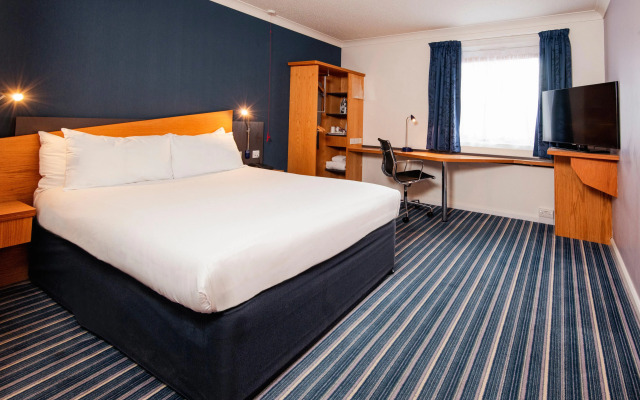 Holiday Inn Express Northampton - South by IHG