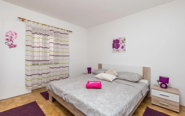 Nice Home in Pag With Wifi and 5 Bedrooms