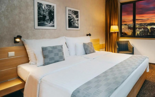 Iris Hotel Eden