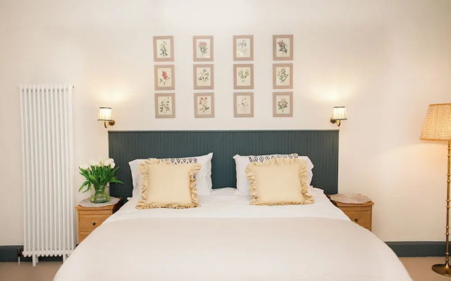 Torr House