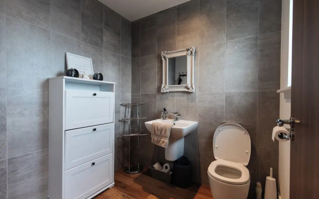 3br-sleeps6-parking-garden-citycentre
