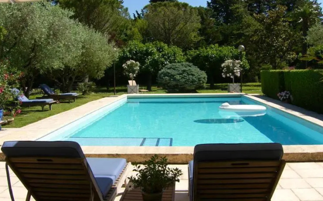 Villa Mas St Jean House