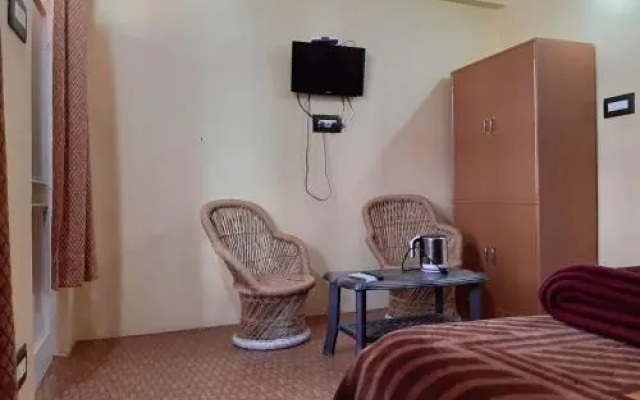 Tushar House Home Stay