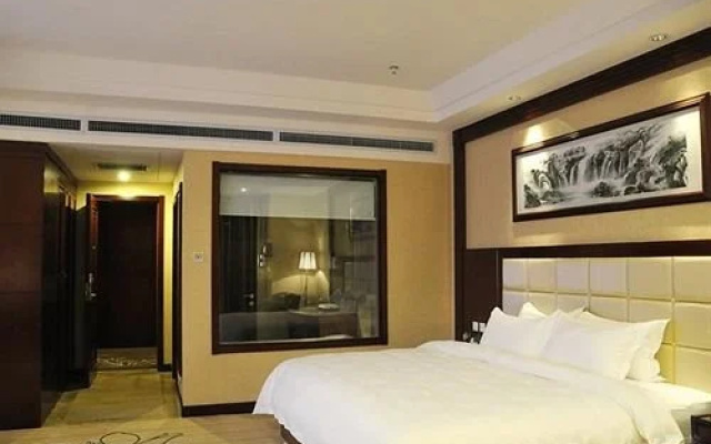 Long Fei Sheng Shi International Hotel