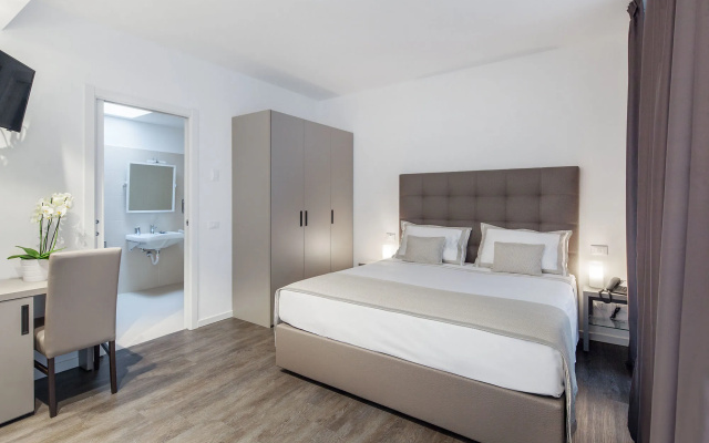 Отель Studio Inn Centrale & Milano Urban Padel