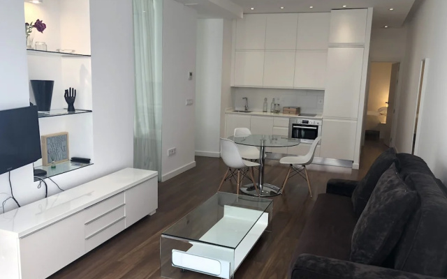 Las Rejas Apartment