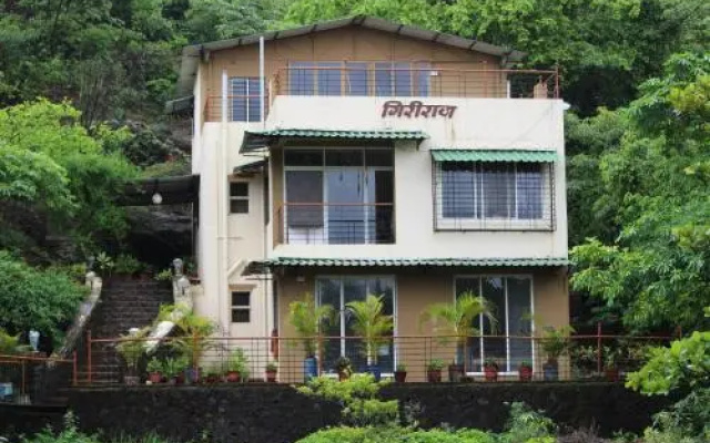 Giriraj Farm Hill Resort