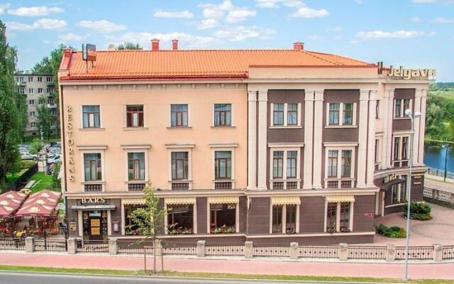 Hotel Jelgava вид на фасад