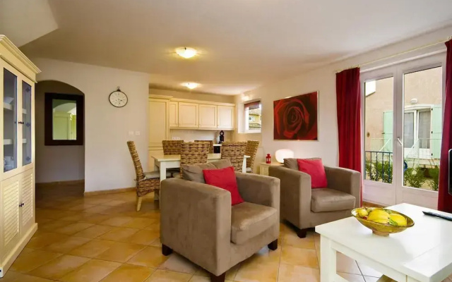 Terraced House in Vidauban With Water Slides