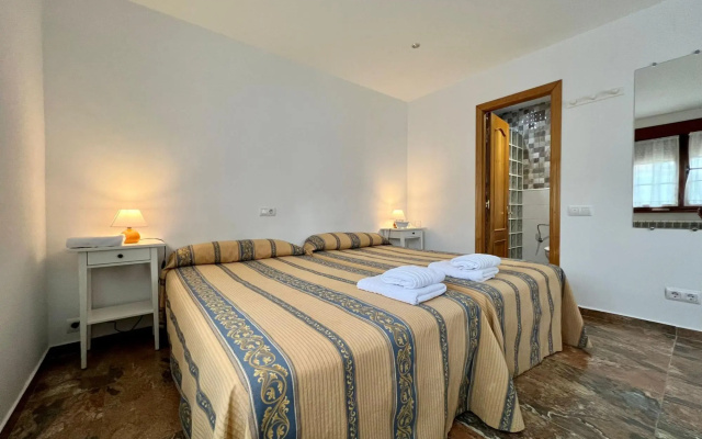 Casa de 3 dormitorios con Wifi en finca compartida