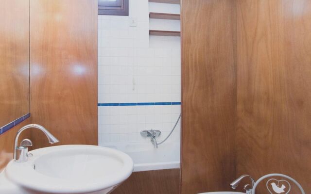Апартаменты Apartment With 4 Bedrooms in Venezia, With Furnished Terrace and Wifi Венеция ванная