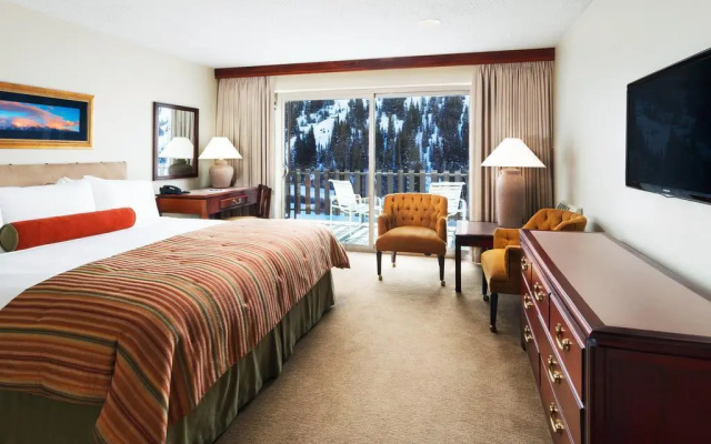Altas Rustler Lodge