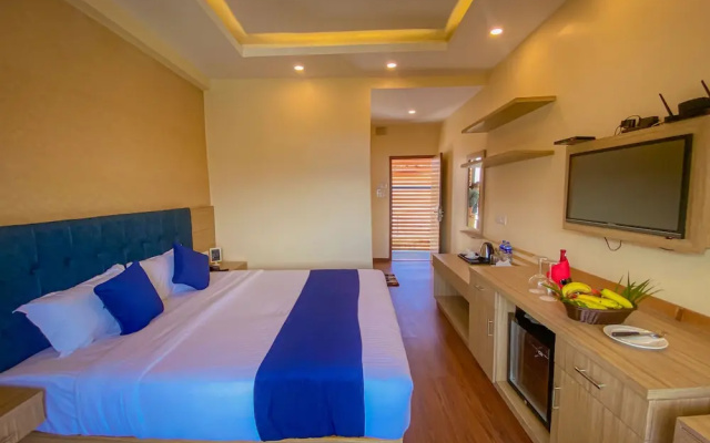 Majestic Lake Front Hotel and Suites