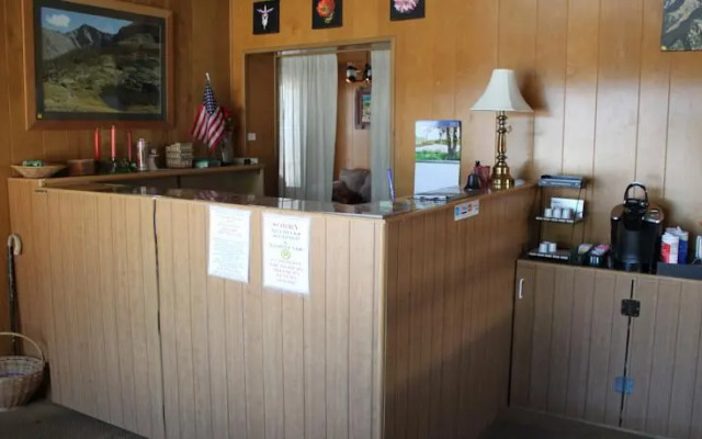 Riviera Inn