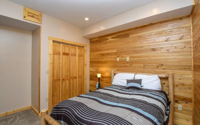 Cedar Shores Villa 03 by Taylor Made Deep Creek