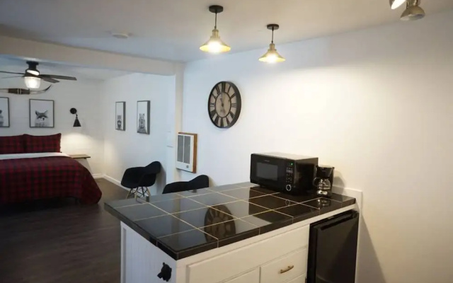 Fox Den Suite in Shaver Lake