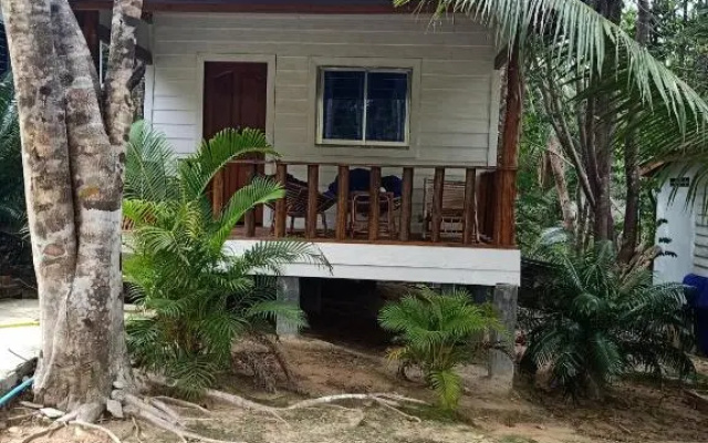 Bunnan Bungalows and Restaurant