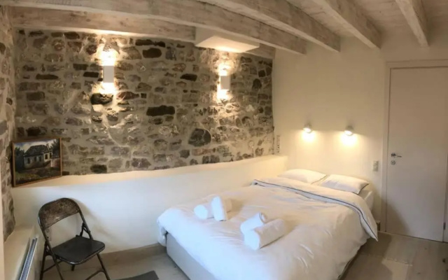 Footpath House / Ολόκληρο σπίτι στο Μεγάλο Χωριό