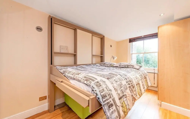 41/43 Unique Studio With French Sliding Bed
