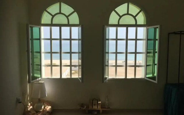 Beachfront Room With Stunning sea View Free Breakfast and Toiletries
