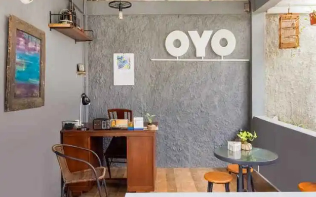 OYO 3262 Salihara Residence