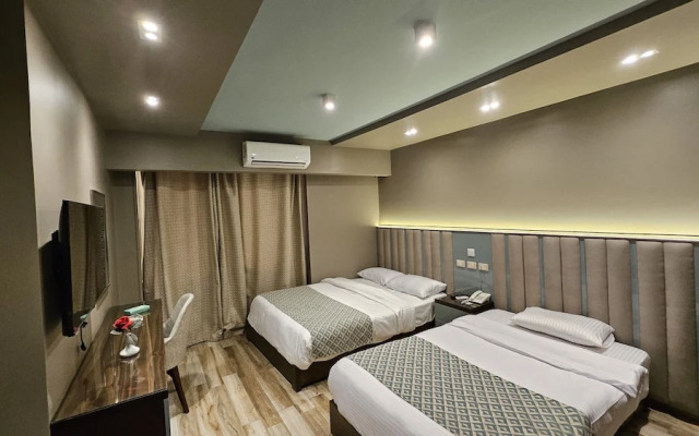 Grand Bayan Hotel at Nile Plaza