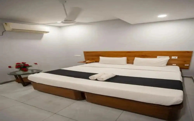 Fabhotel Vaishnavi Classic