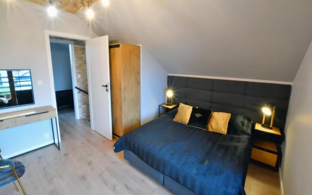 Large, 2-story Holiday Home, Sauna, Jacuzzi