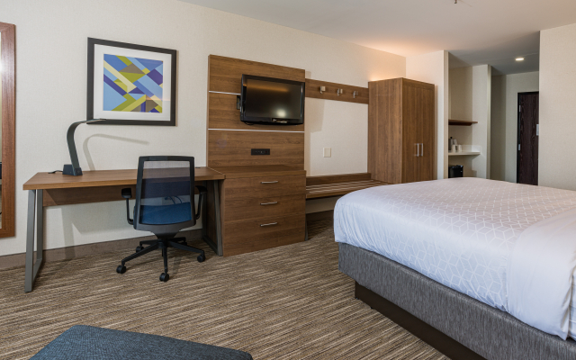 Holiday Inn Express Hotel & Suites Swansea by IHG