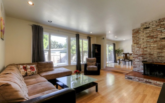 Gala Apple 3br 2ba