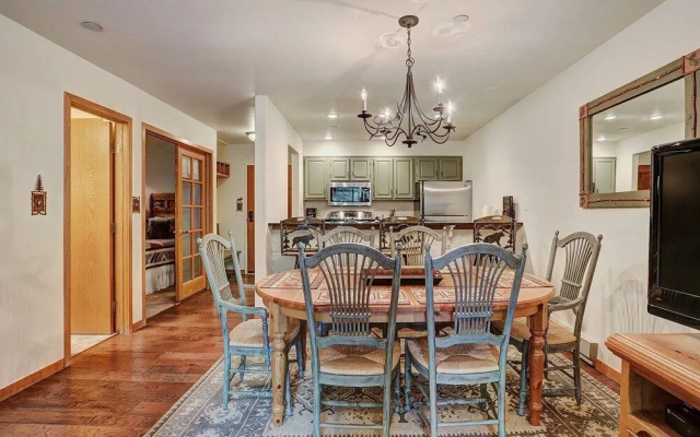 Newly Renovated 2 Bed/ 2 Bath Beaver Creek 2 Bedroom Condo by RedAwning