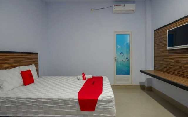 RedDoorz near Taman Kota Kendari