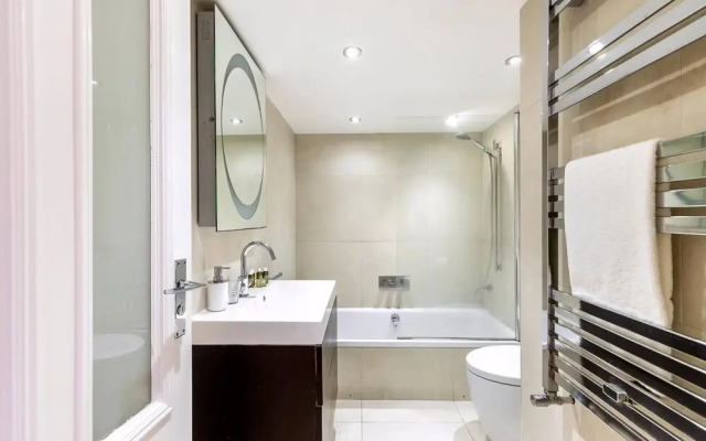 Charming Two-Bedroom Flat in West Hampstead