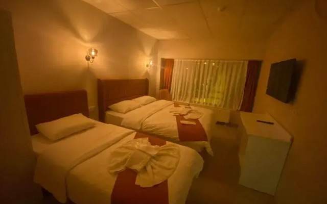Kada Ka Y Bull Hotel
