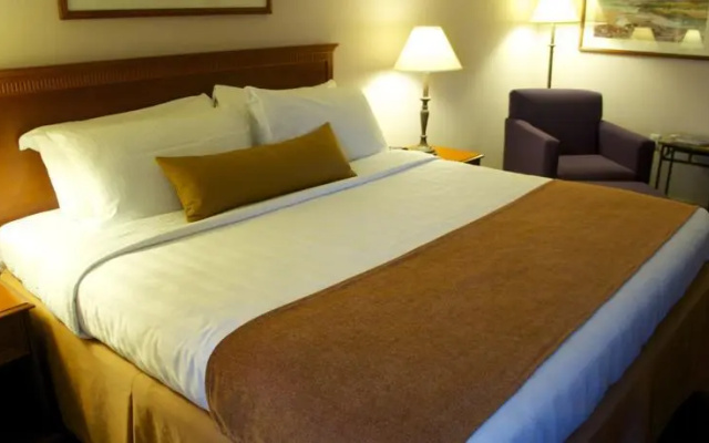 Best Western Plus Sterling Inn