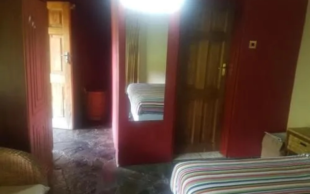 Emerald Lodge