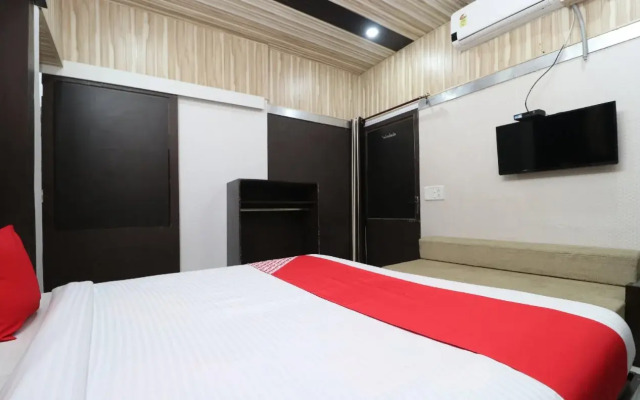 OYO Flagship 70228 Hotel Green Tower