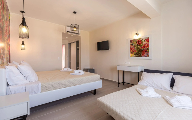 Aqua Luxury Suites Roda