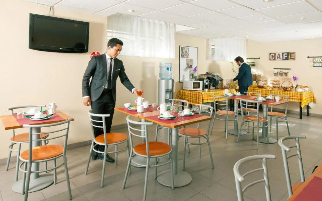 Séjours & Affaires Paris Nanterre
