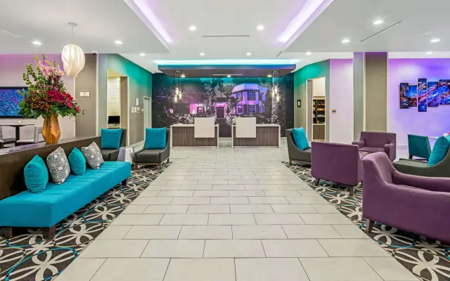 La Quinta Inn & Suites by Wyndham McAllen La Plaza Mall