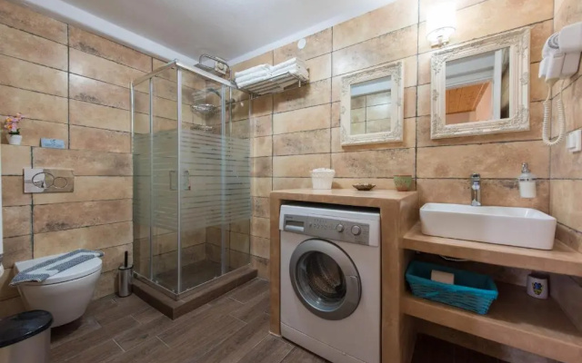 Geronti Moscha Apartment
