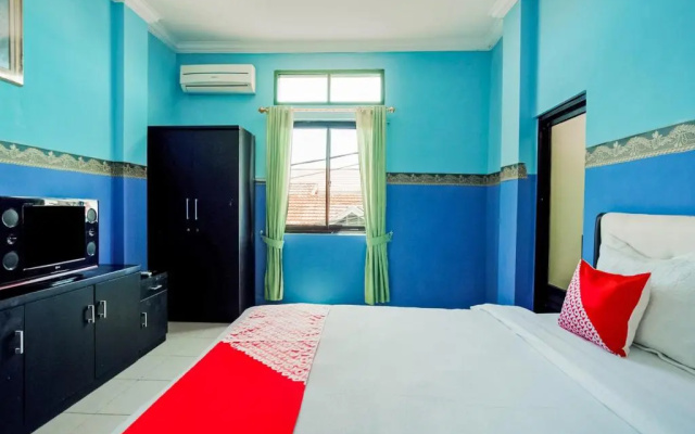 OYO 3225 Alinia Guest House Syariah