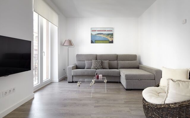 Отель BaiHouse Apartment by FeelFree Rentals Испания, Сан-Себастьян - отзывы, цены и фото номеров - забронировать отель BaiHouse Apartment by FeelFree Rentals онлайн
