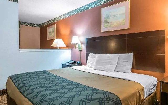 Econo Lodge Inn & Suites I-65