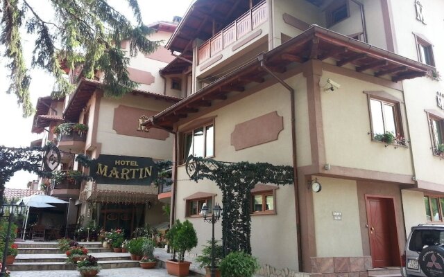 Отель Club Martin Банско вид на фасад