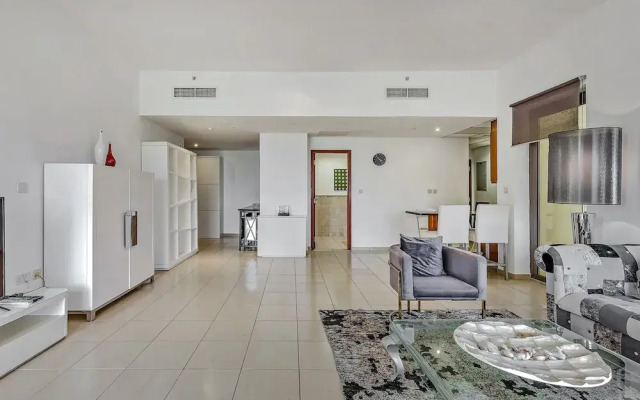 1BR Apartment with Marina View at Sadaf