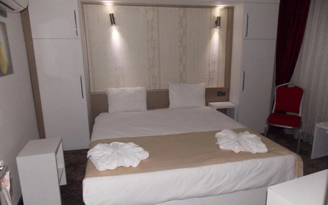 Lovcen House Hotel