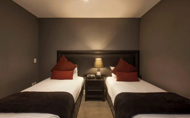 Luxury Lake Suites