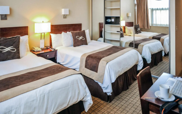 Pointe Plaza Hotel